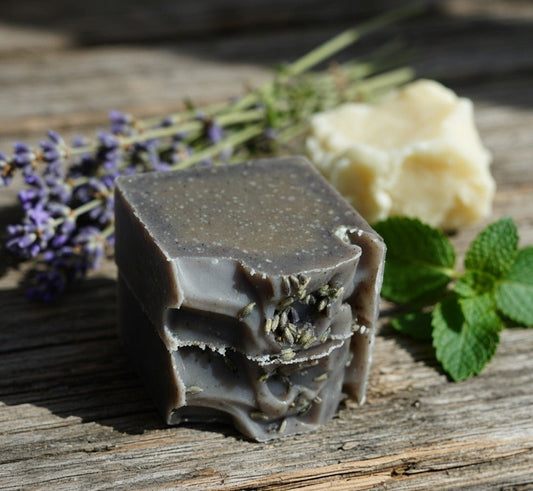 Artisan Goats Milk and Tallow Soap - Lavender and Peppermint - Lewina Homestead